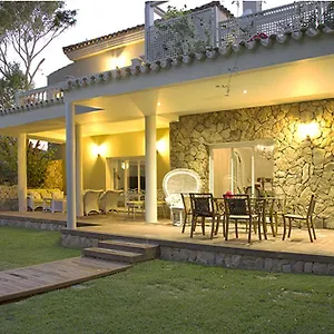 https://villa-con-jardines.es-andalucia.com