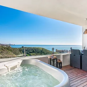 https://carvajal-luxury-apartments.es-andalucia.com